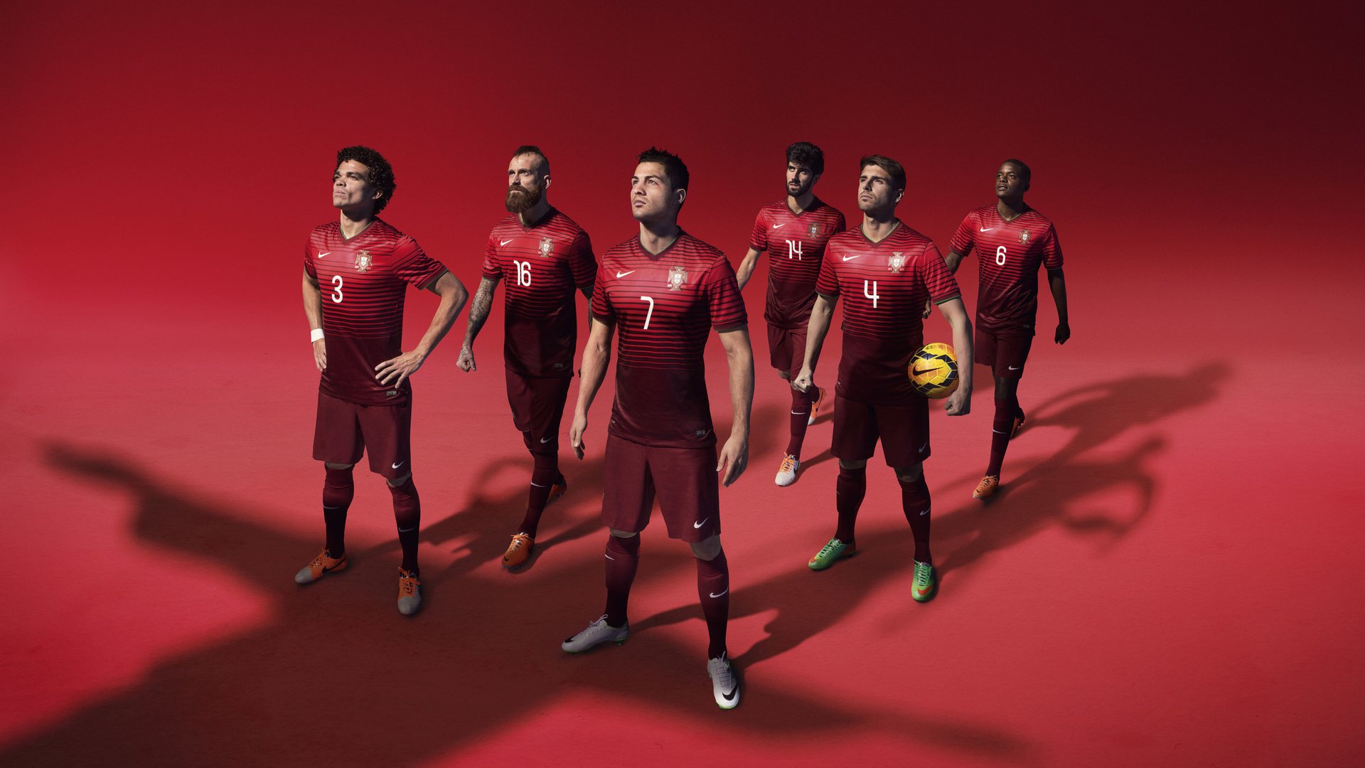 山地越野跑夺冠赛，冒险精神的极限飞跃，山地越野跑步