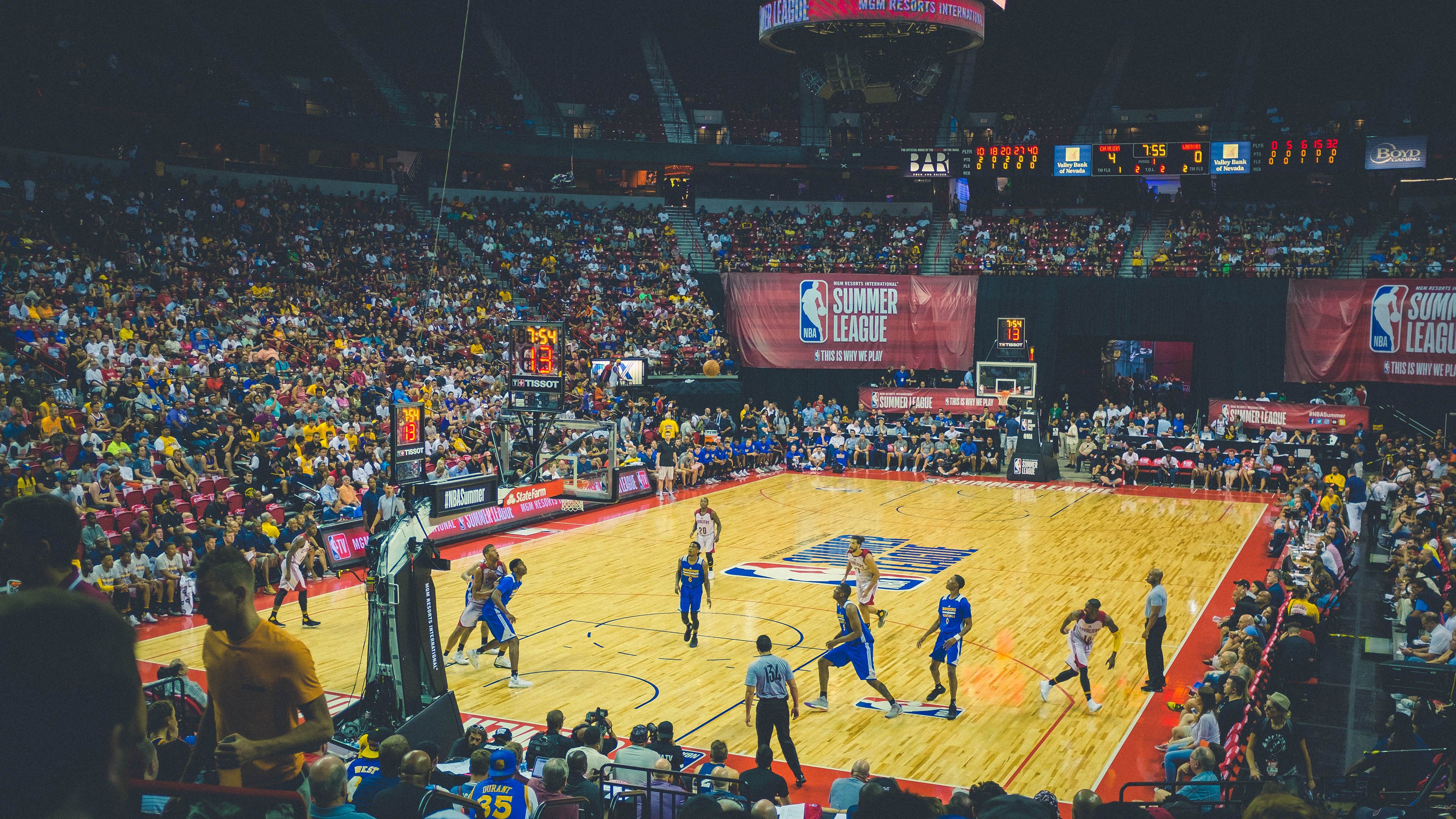 比赛中的“铁杆”运动员：坚持不懈的精神体验